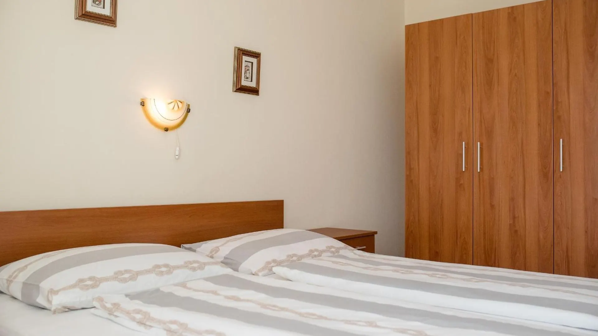 B&B Apartments & Rooms Vidas Rab Town Kroatien